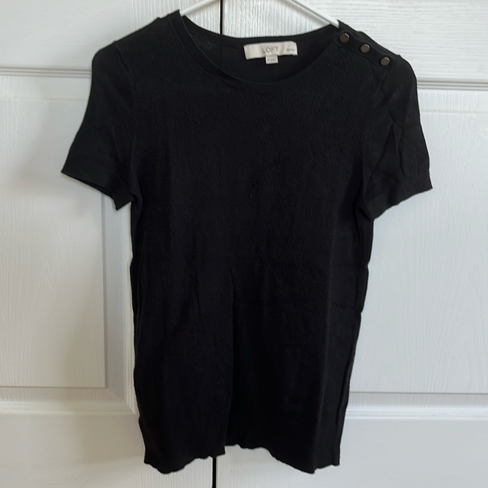 Ann Taylor LOFT sweater style short sleeve top in black, adult S petite
